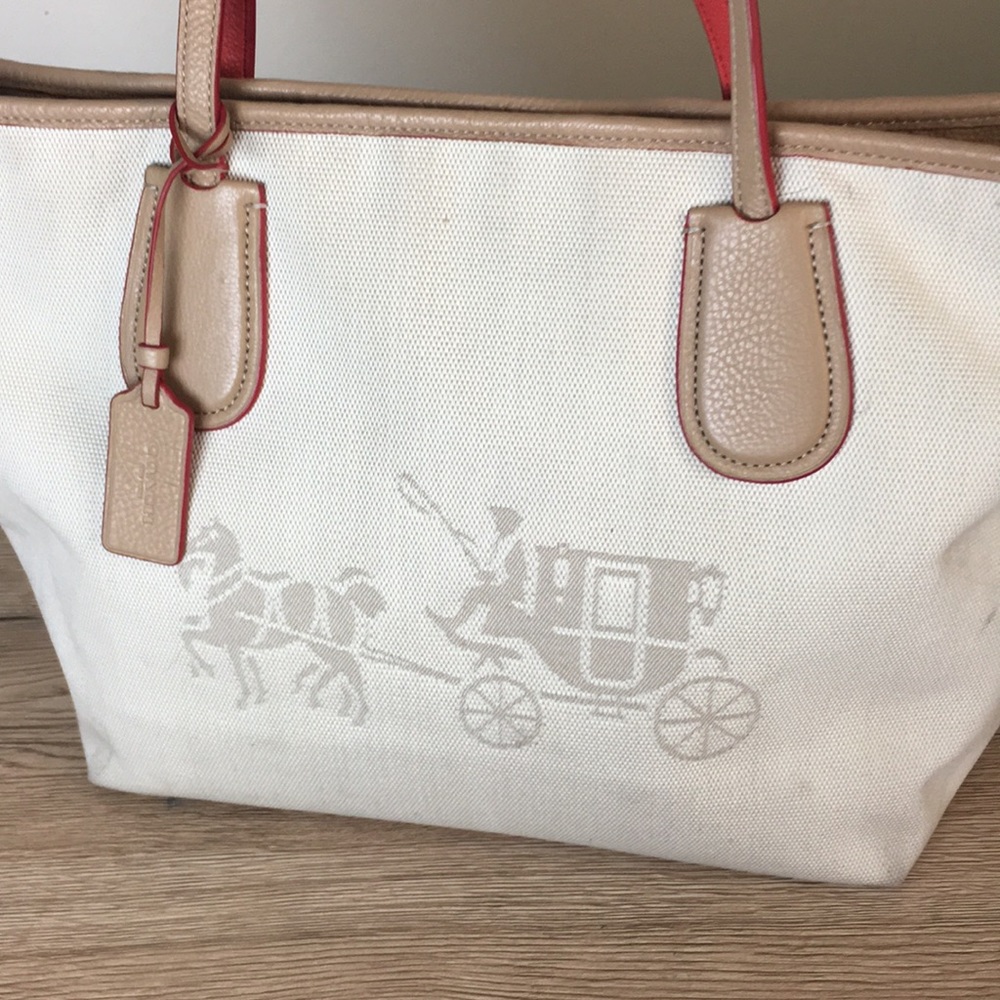 👜COACH 🌼 fabric and cream leather handbag